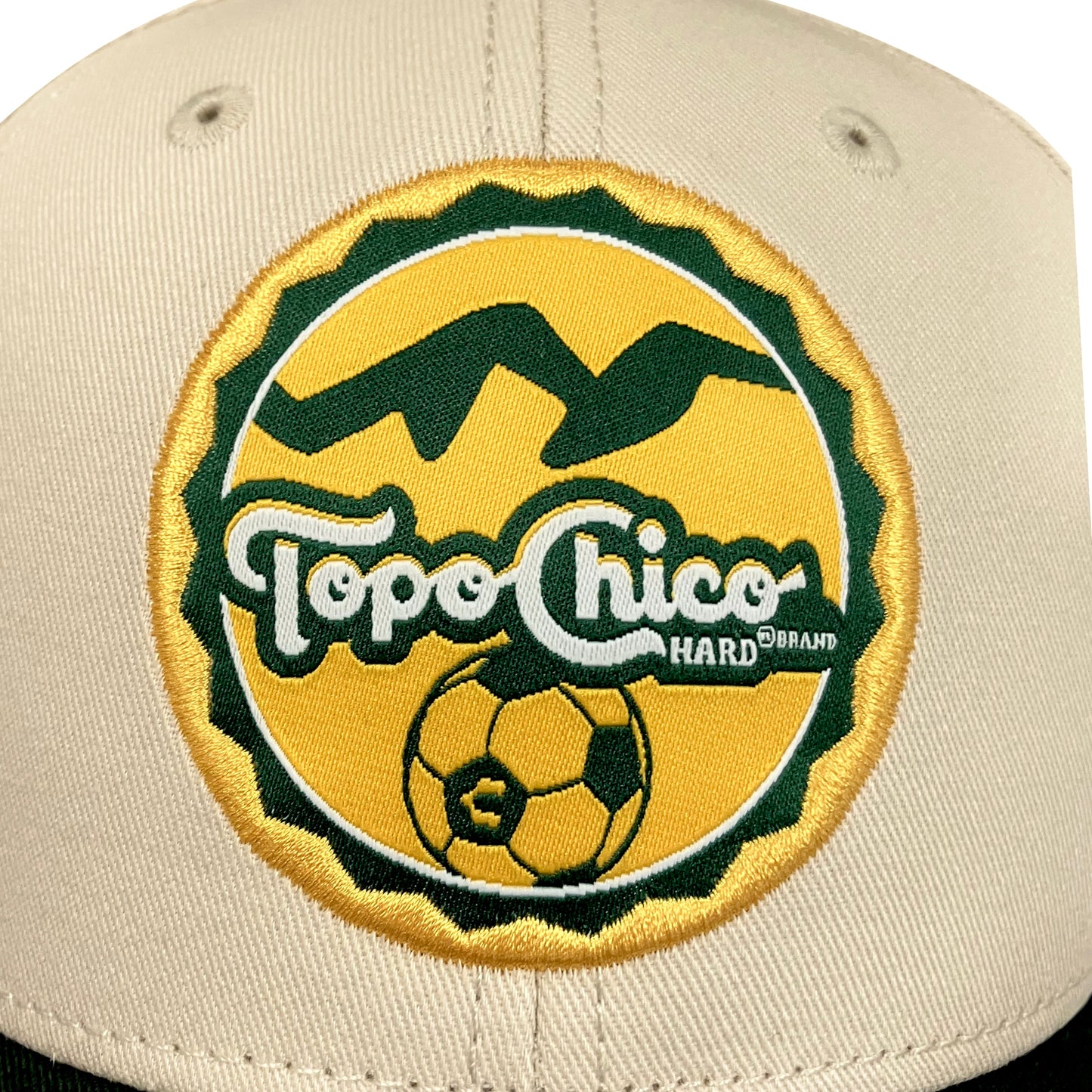 Topo Chico Hard x Charly Cap